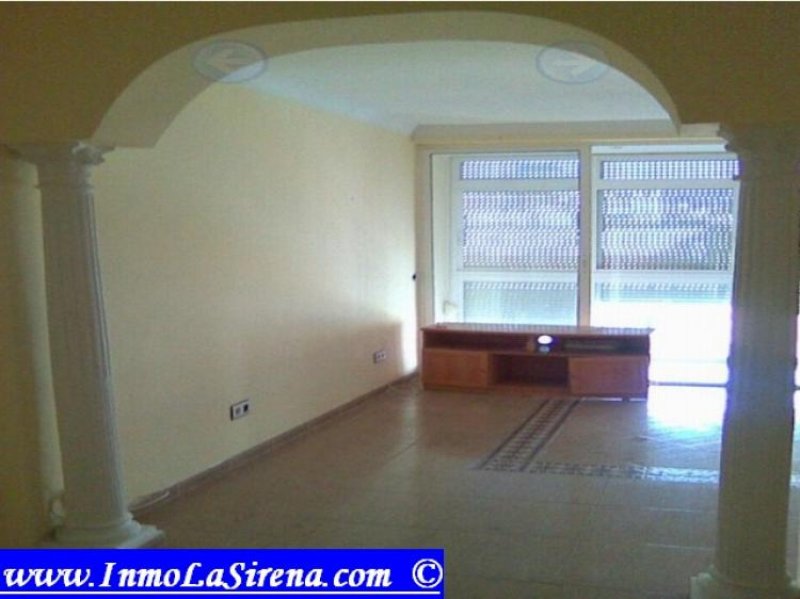 Foto Piso en Venta en Vélez-Málaga, Malaga - € 108.000 - PIV4311 - BienesOnLine