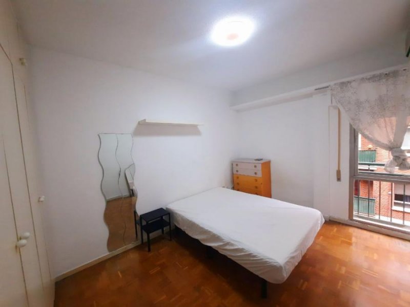 Apartamento en Alquiler en Embajadores Madrid, Madrid