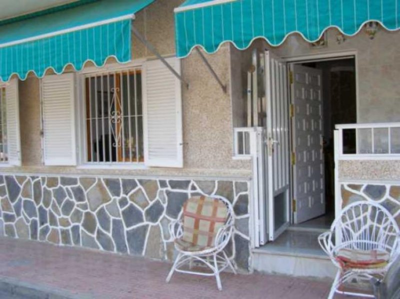 Foto Bungalow en Venta en DOÑA SINFOROSA, Torrevieja, Alicante - € 118.000 - BUV574 - BienesOnLine