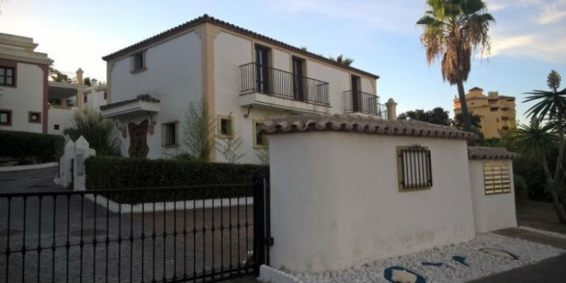 Foto Casa en Venta en con orientación sur en La Resinera, Estepona, Malaga - € 404.100 - CAV9375 - BienesOnLine