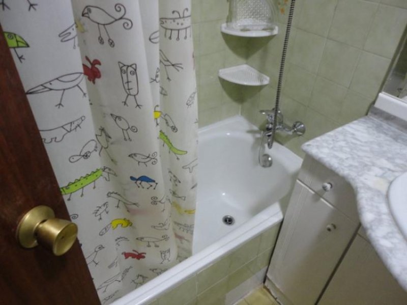 Foto Piso en Alquiler en Reyes Católicos, Cuenca, Cuenca - € 550 - PIA5697 - BienesOnLine