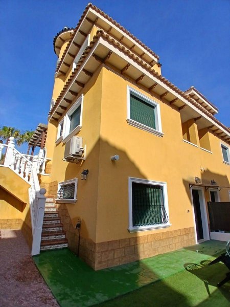 Chalet en Venta en Ciudad Quesada Rojales, Alicante