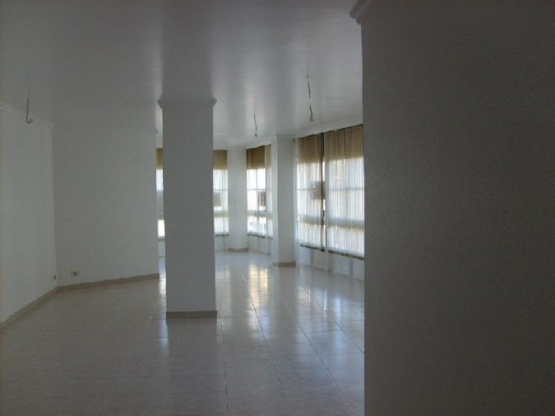 Foto Local en Alquiler en Riveira, A Coruna - € 300 - LOA1372 - BienesOnLine