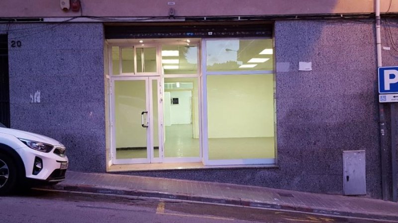 Local en Venta en BUFALÀ Badalona, Barcelona