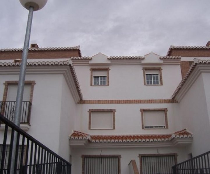Foto Casa en Venta en Ogíjares, Granada - € 143.000 - CAV6142 - BienesOnLine