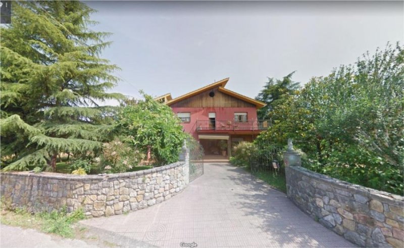 Chalet en Venta en  Llanera, Asturias