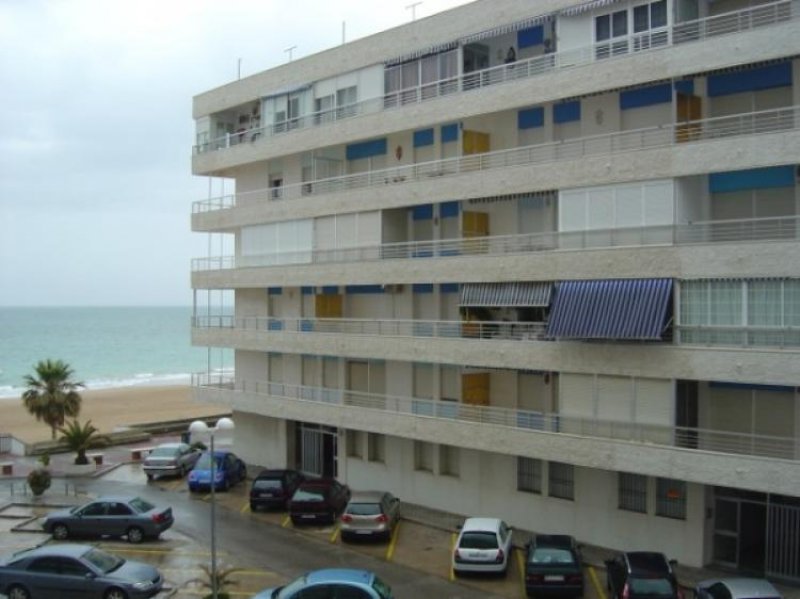 Foto Piso en Alquiler en Rota, Cadiz - € 1.320 - PIA1920 - BienesOnLine